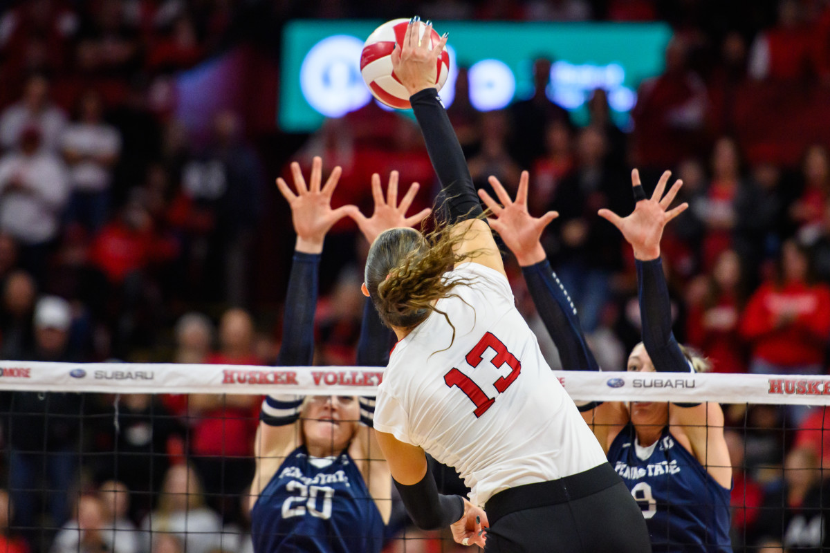 08_Merritt Beason_VB vs Penn State 1014